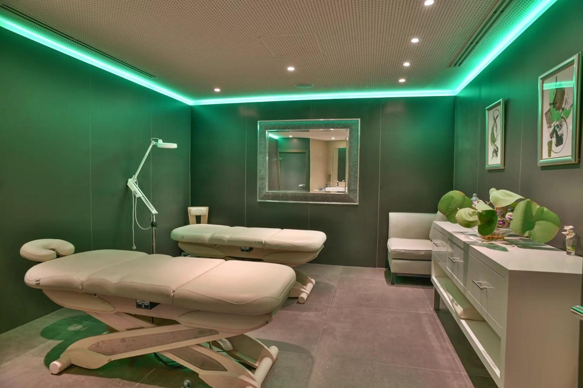 Luxury Garden 2br In The Development Of Cap D'antibes-juan Les Pins Appartement *